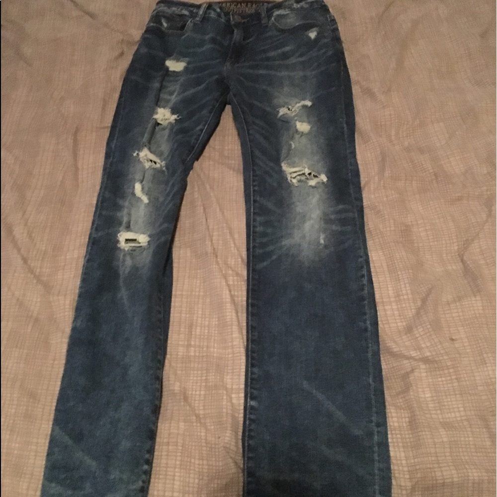 American eagle ripped jeans